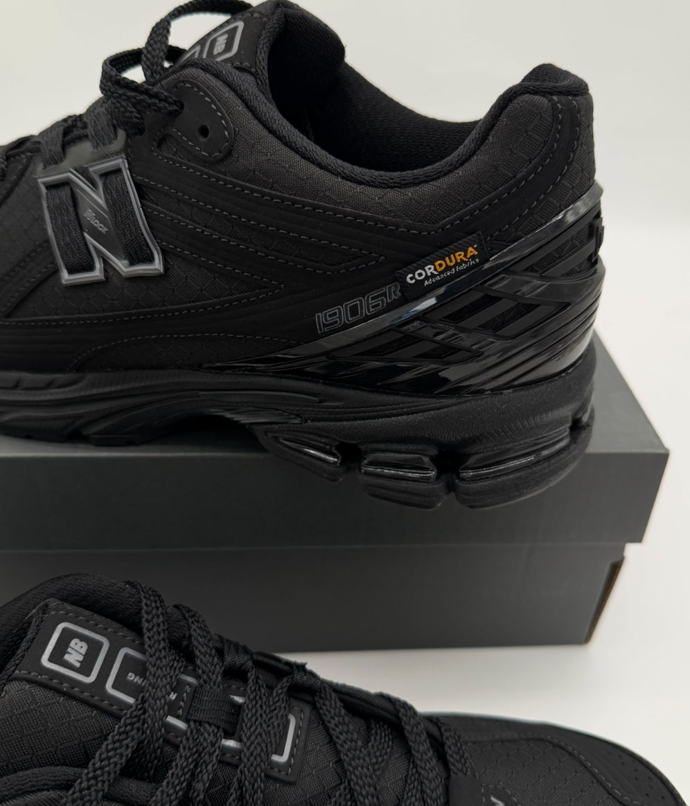 New Balance 1906R Triple Black Cordura Black Magnet M1906WF