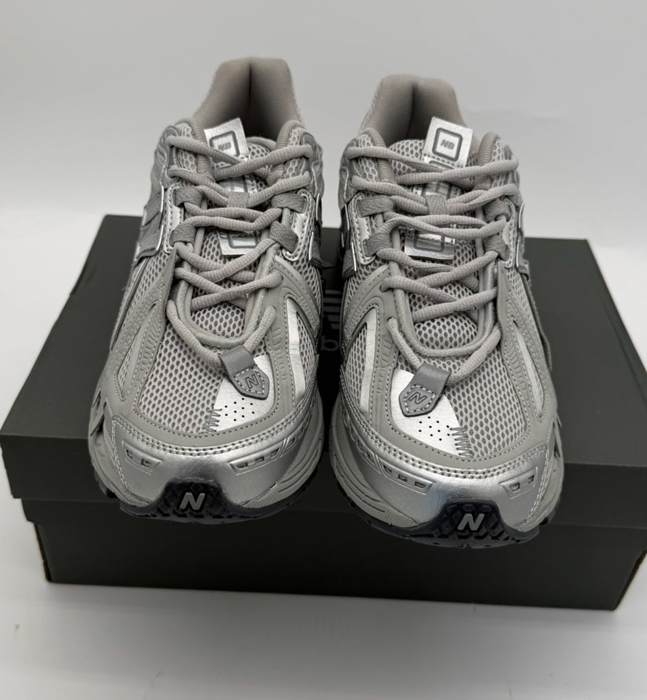New Balance 1906R Silver Concrete M1906AG