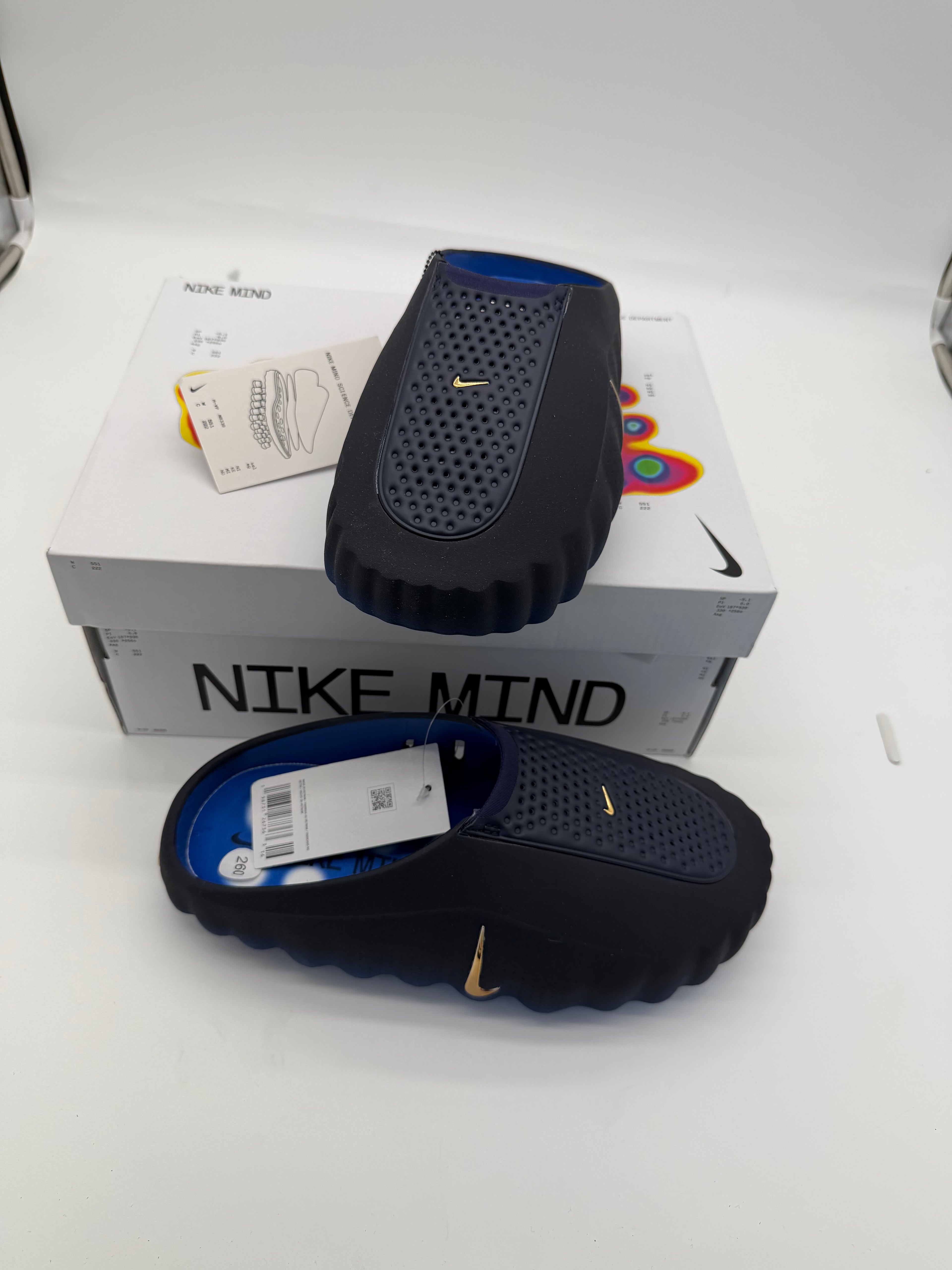Nike Mind - Blackened Blue / Metallic Copper