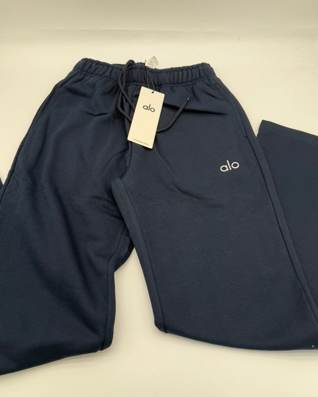 ALO Yoga Accolade Straight Leg Sweatpants - Navy | Men's