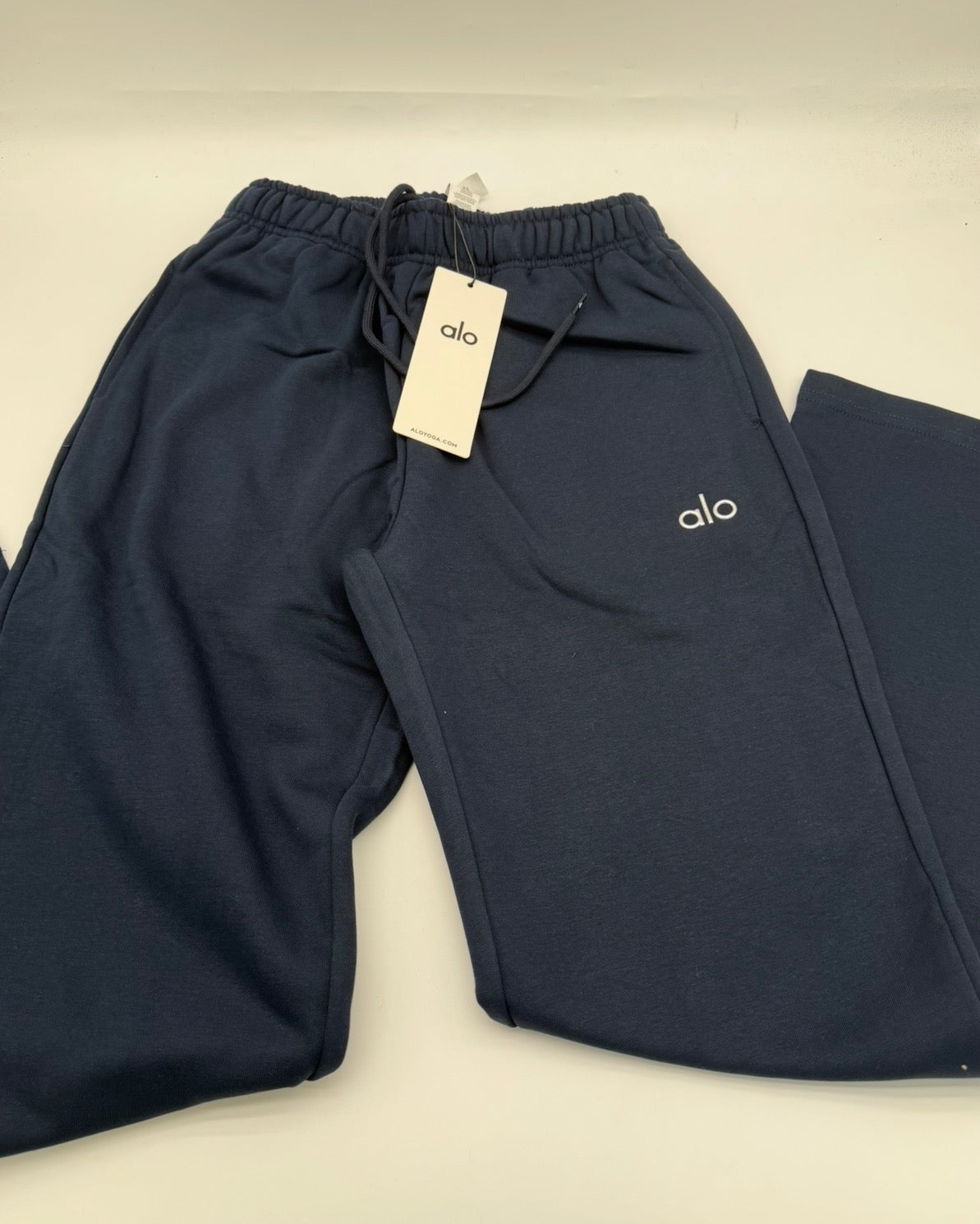 ALO Yoga Accolade Straight Leg Sweatpants - Navy | Men's