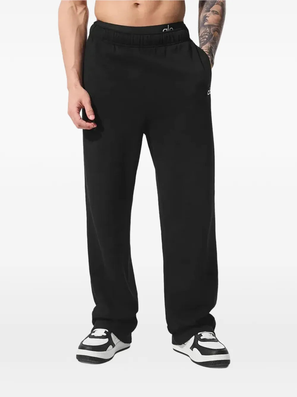 ALO Yoga Accolade Straight Leg Sweatpants - Black | Men's