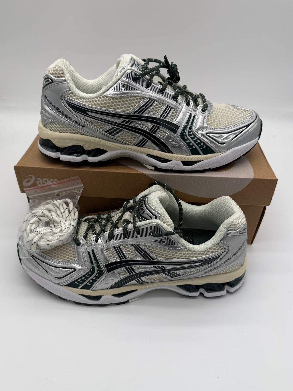 ASICS Gel-Kayano 14 - Cream / Scarab