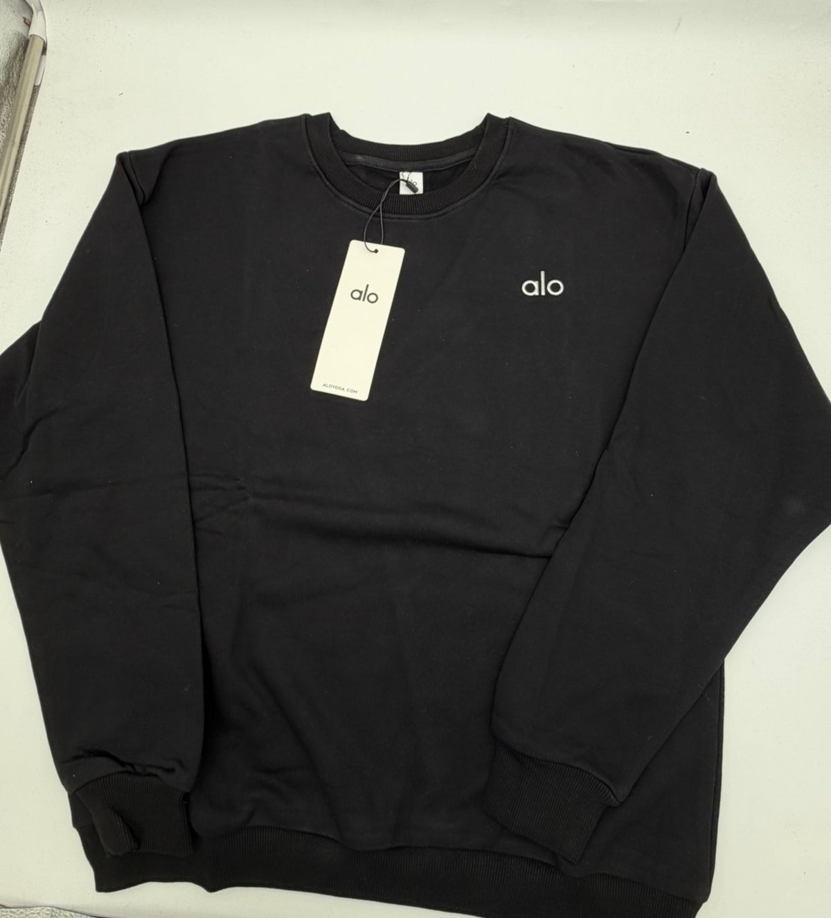ALO Yoga Accolade Crew Neck Pullover - Black | Men's