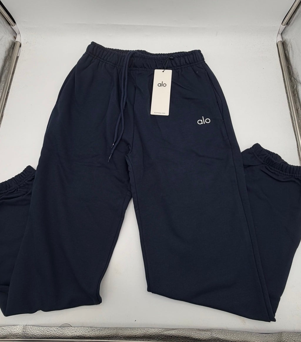 ALO Yoga Accolade Cuffed Sweatpants - Navy | Men's