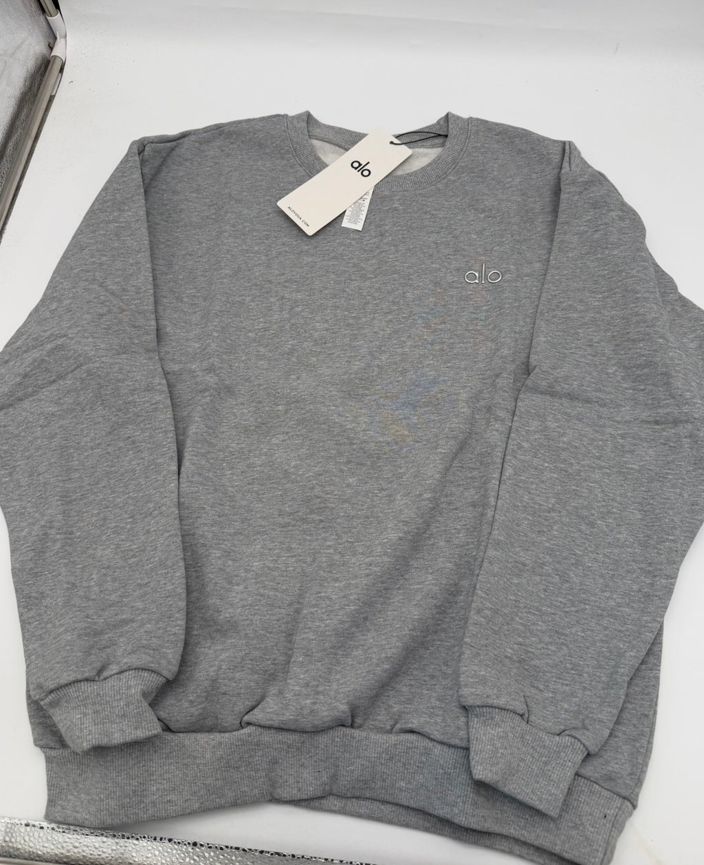 ALO Yoga Accolade Crew Neck Pullover - Grey | Men's