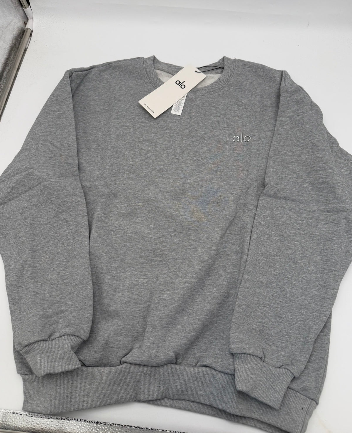 ALO Yoga Accolade Crew Neck Pullover - Grey | Men's