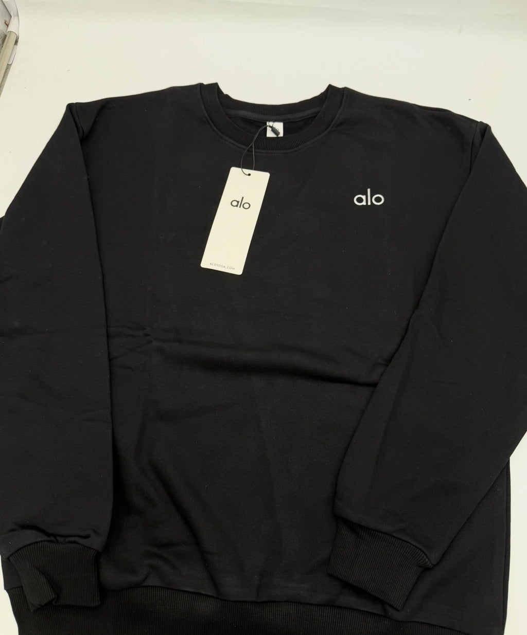 ALO Yoga Accolade Crew Neck Pullover - Black | Men's