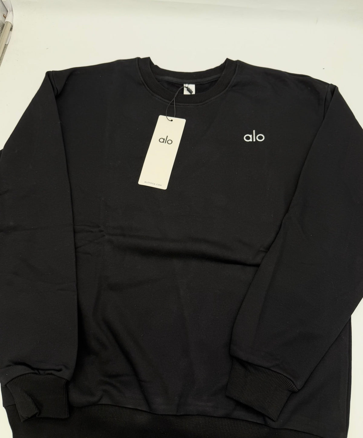 ALO Yoga Accolade Crew Neck Pullover - Black | Men's