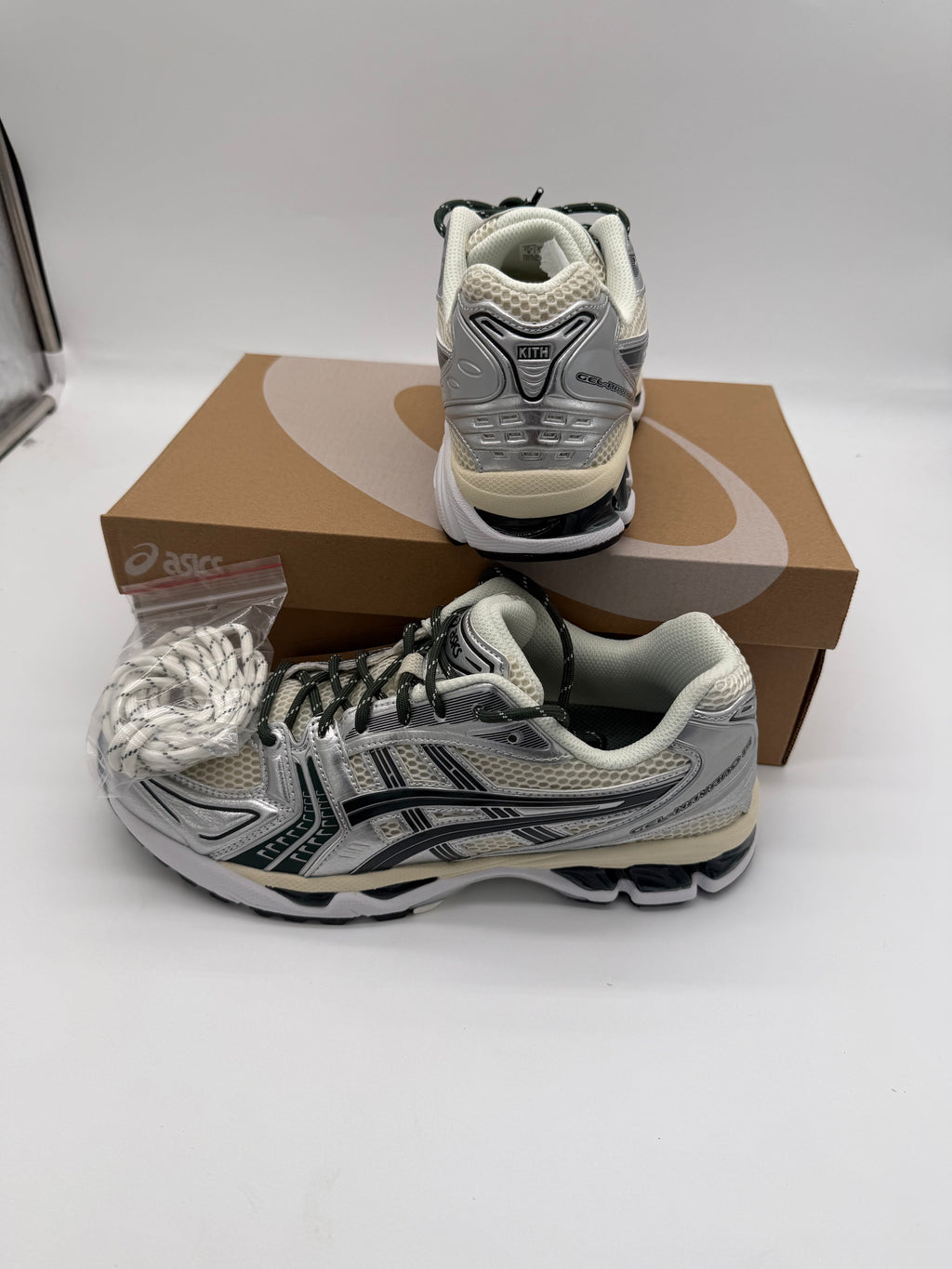 ASICS Gel-Kayano 14 - Cream / Scarab