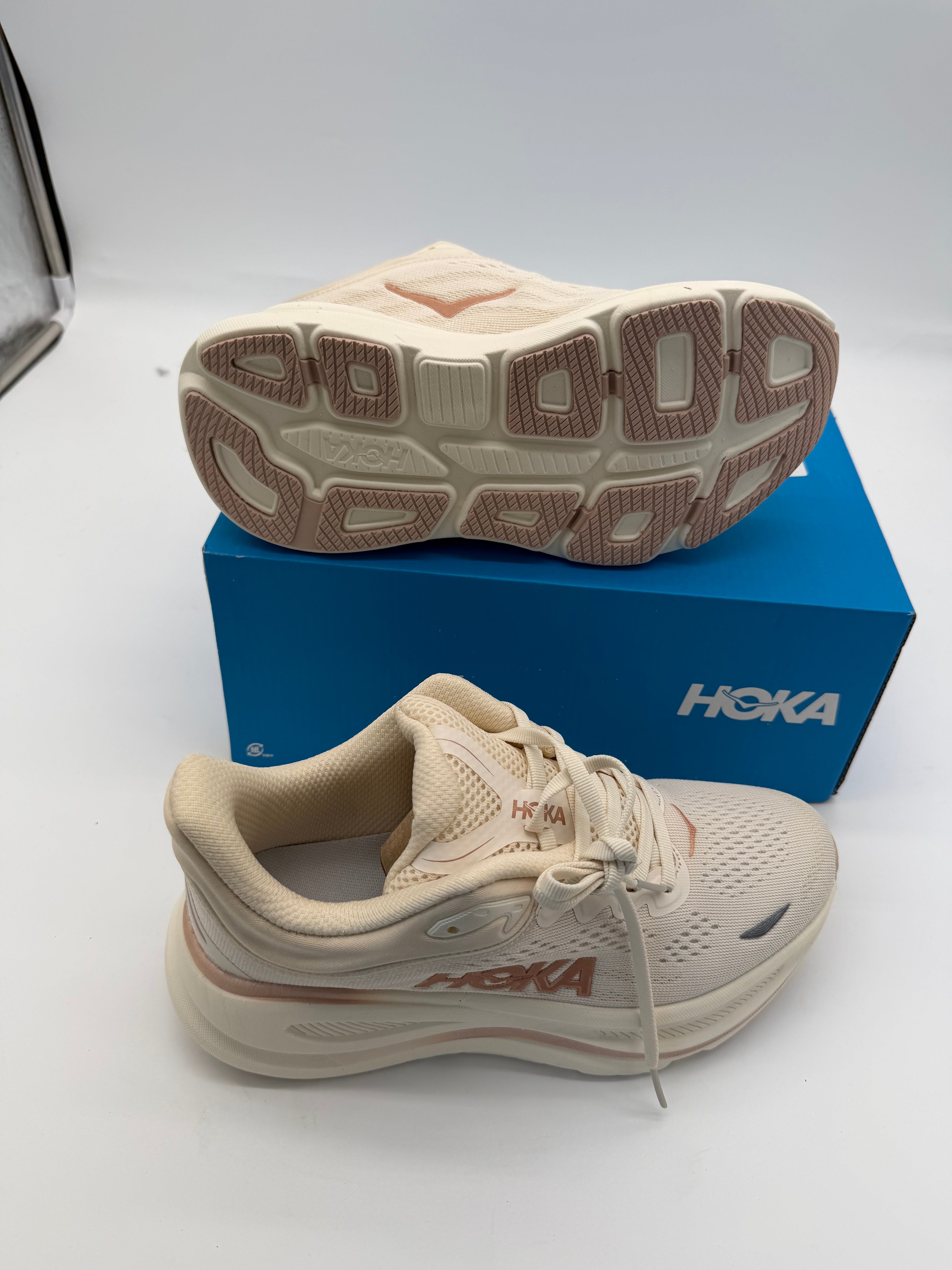 HOKA Women’s Bondi 9 - Beige