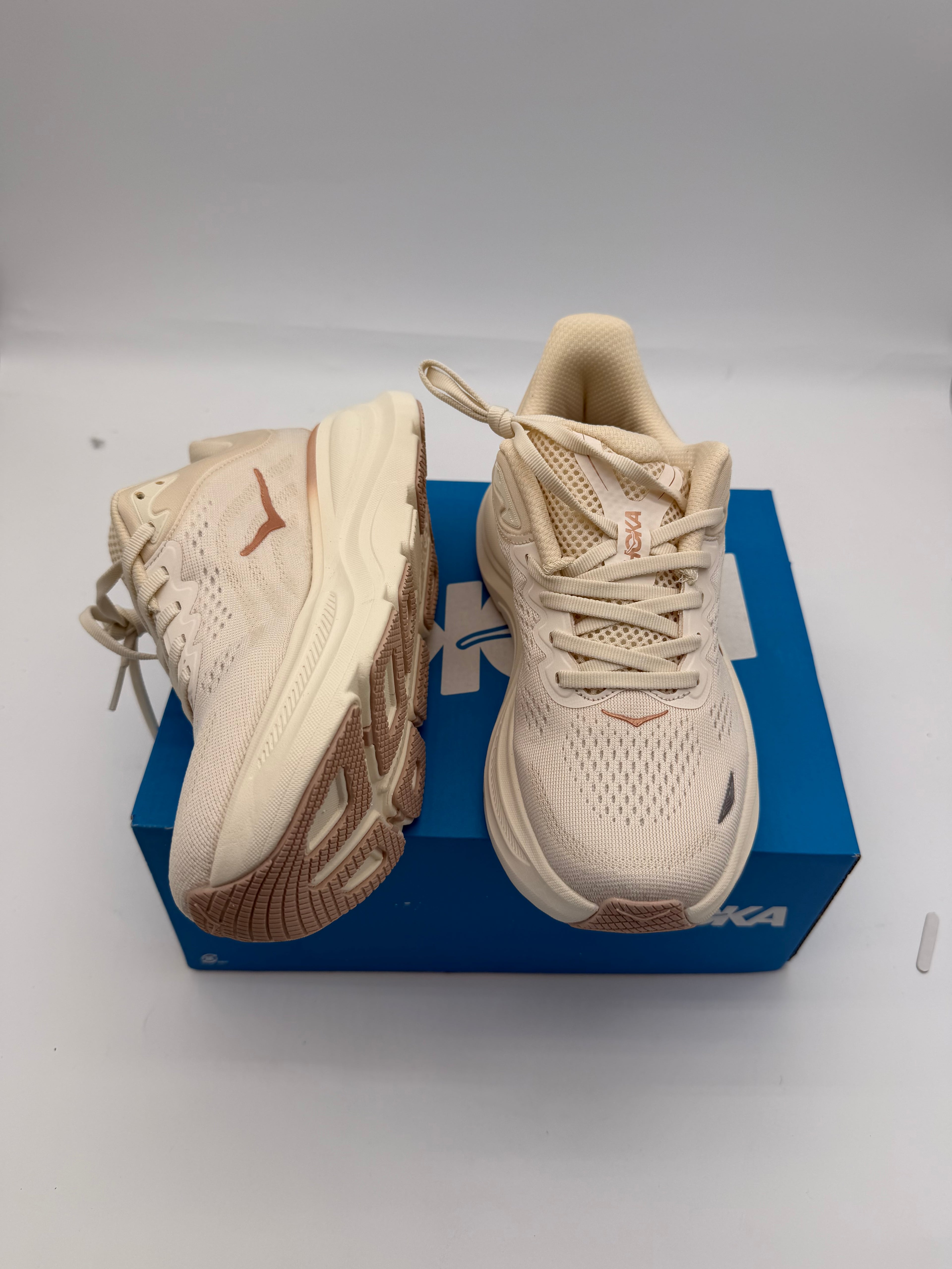 HOKA Women’s Bondi 9 - Beige