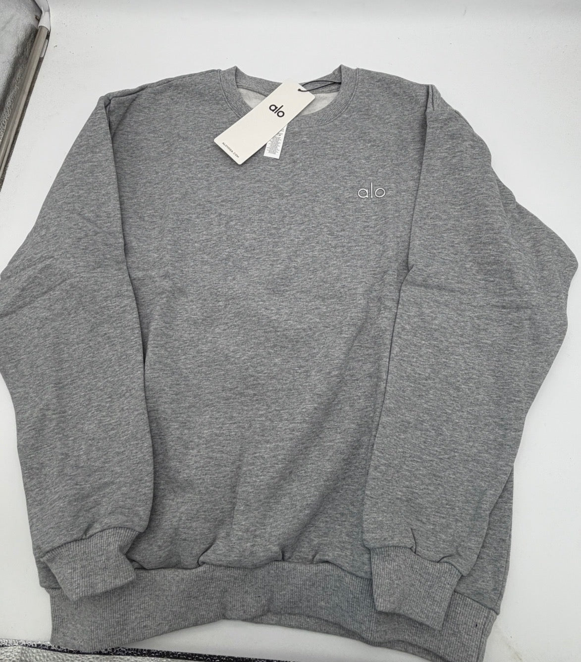 ALO Yoga Accolade Crew Neck Pullover - Grey | Men's