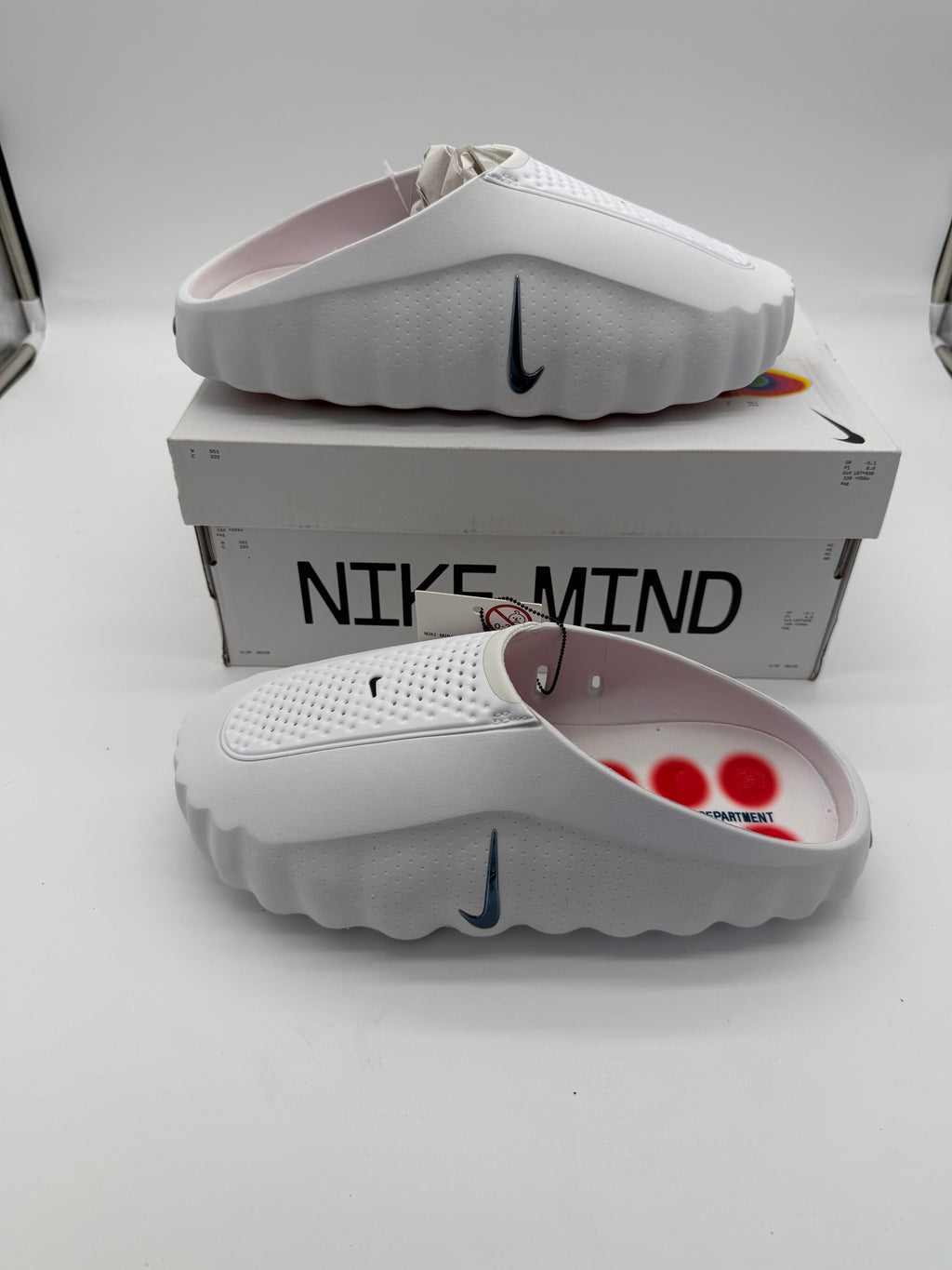 Nike Mind - White / Obsidian Speed Red