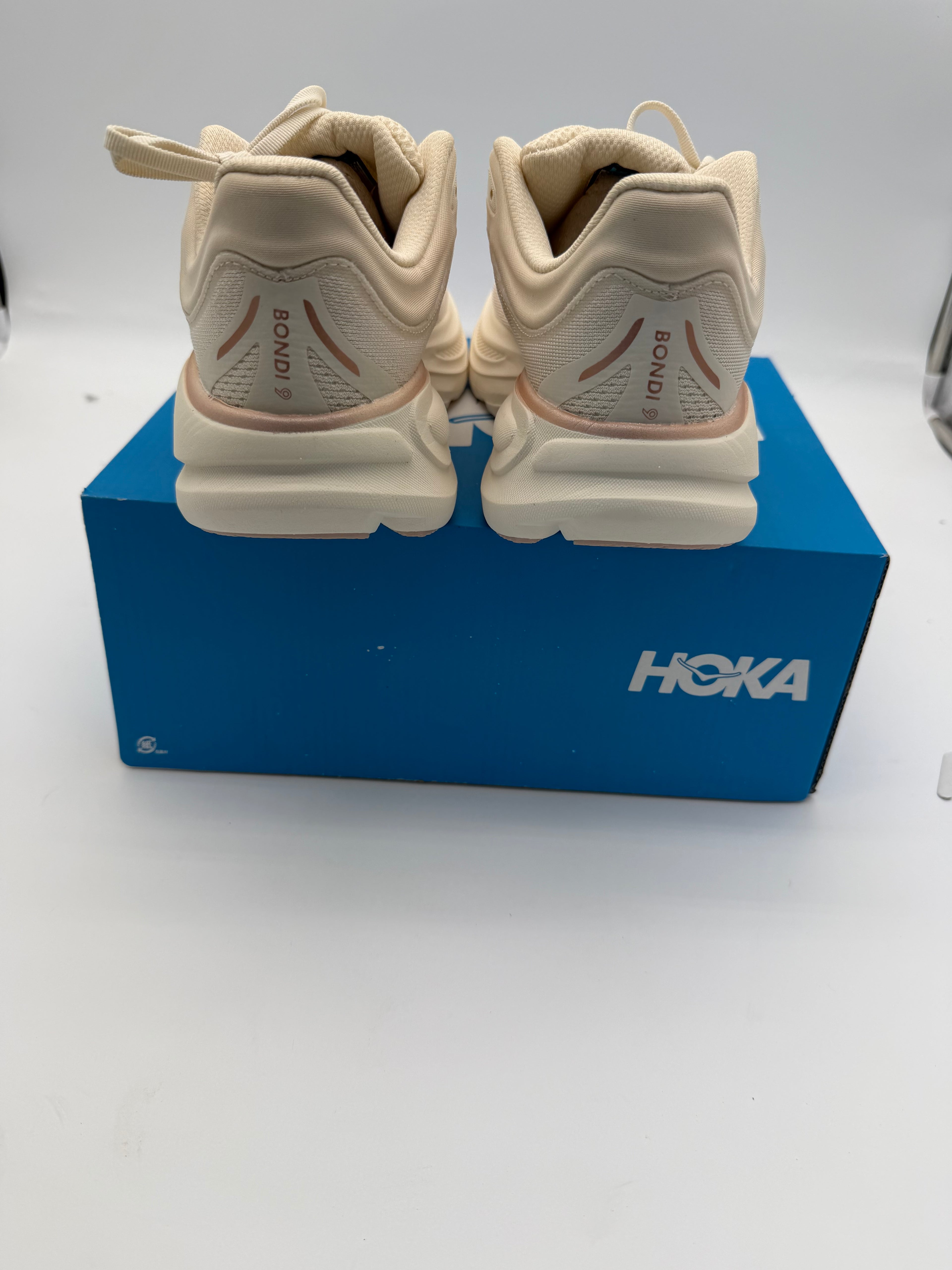 HOKA Women’s Bondi 9 - Beige