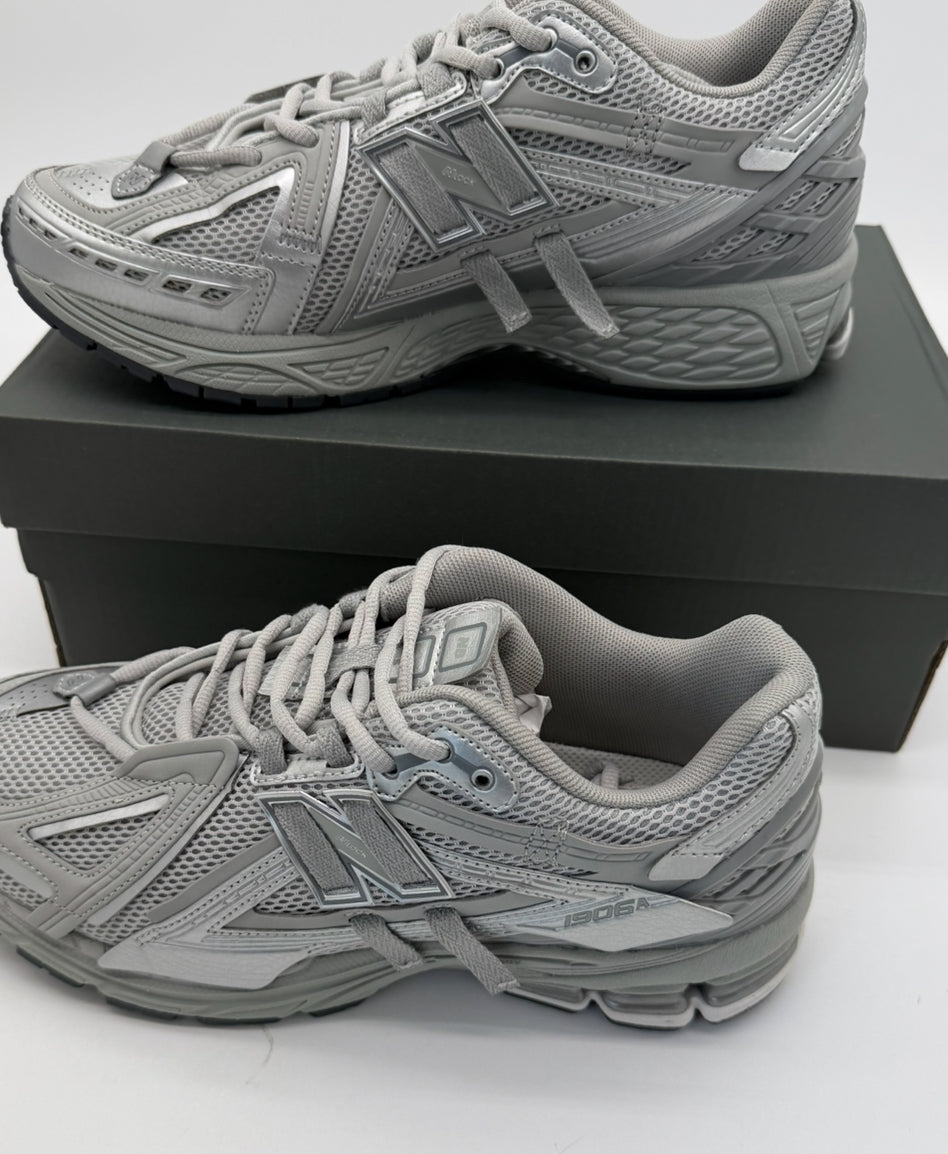 New Balance 1906R Silver Concrete M1906AG