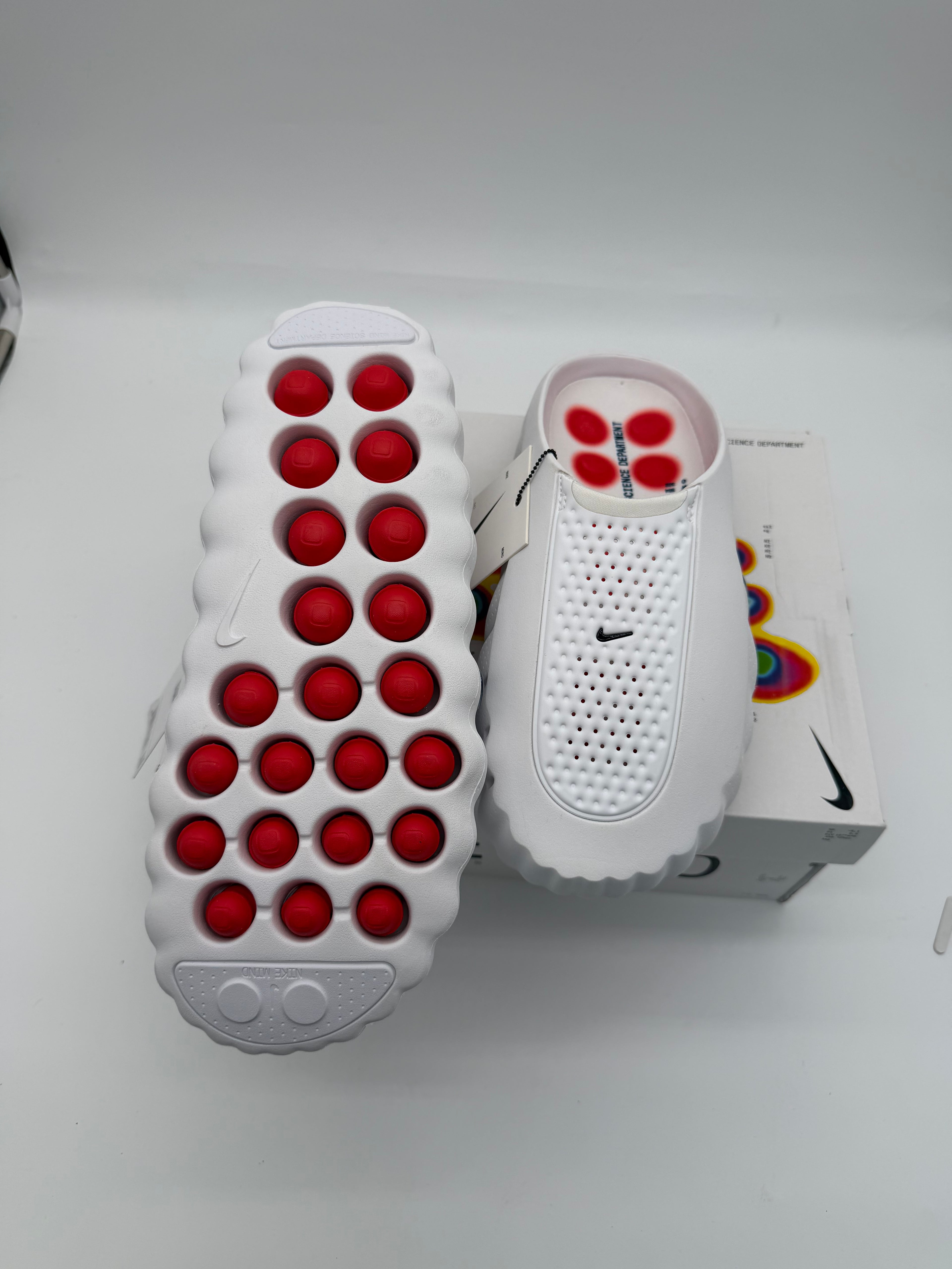 Nike Mind - White / Obsidian Speed Red