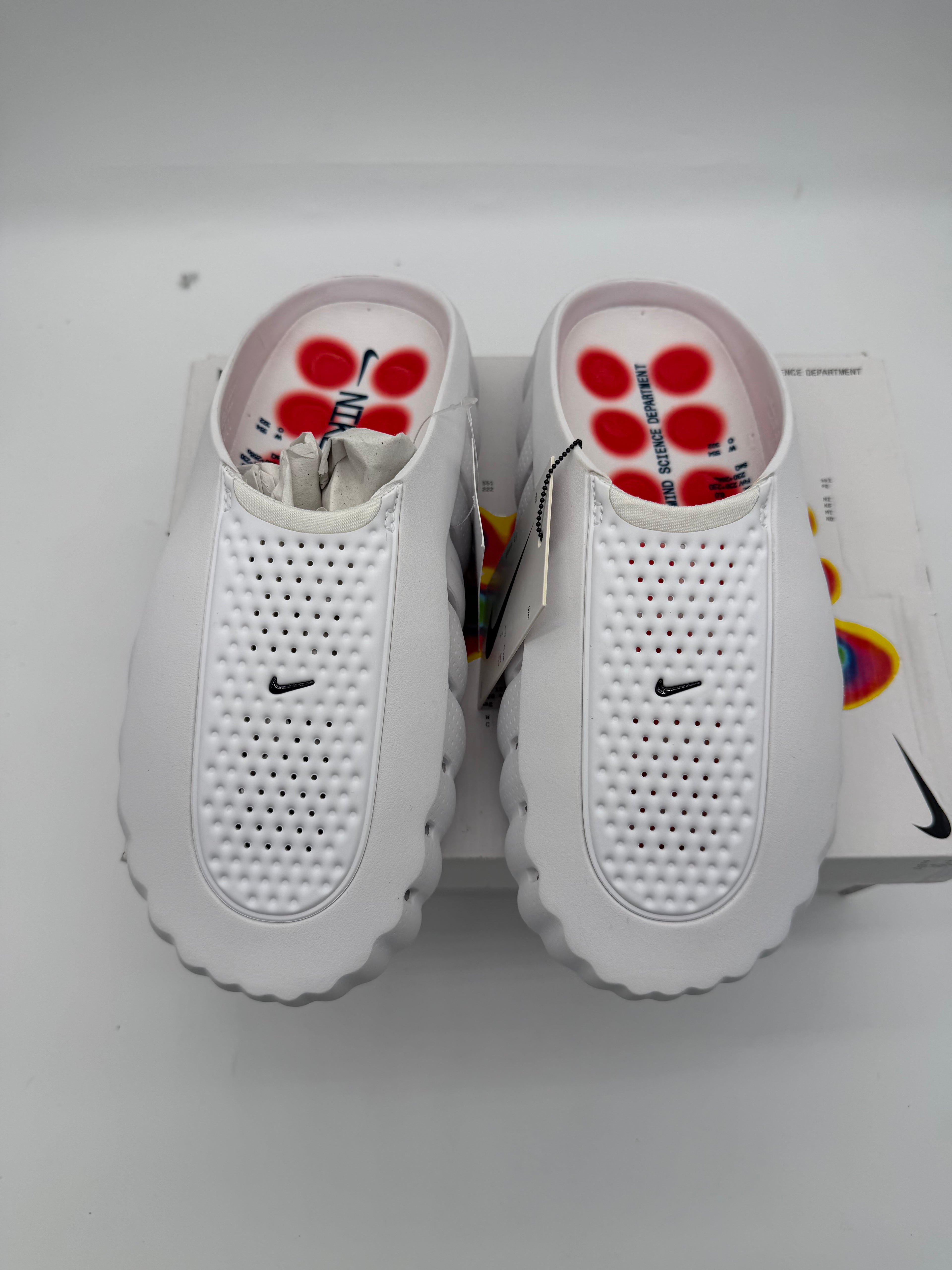 Nike Mind - White / Obsidian Speed Red